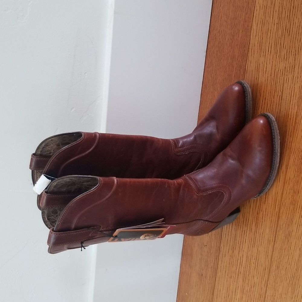 Nwt Ariat bluebell boots 7.5